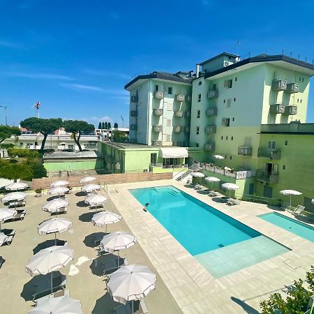 Hotel Vianello Lido di Jesolo Exterior photo
