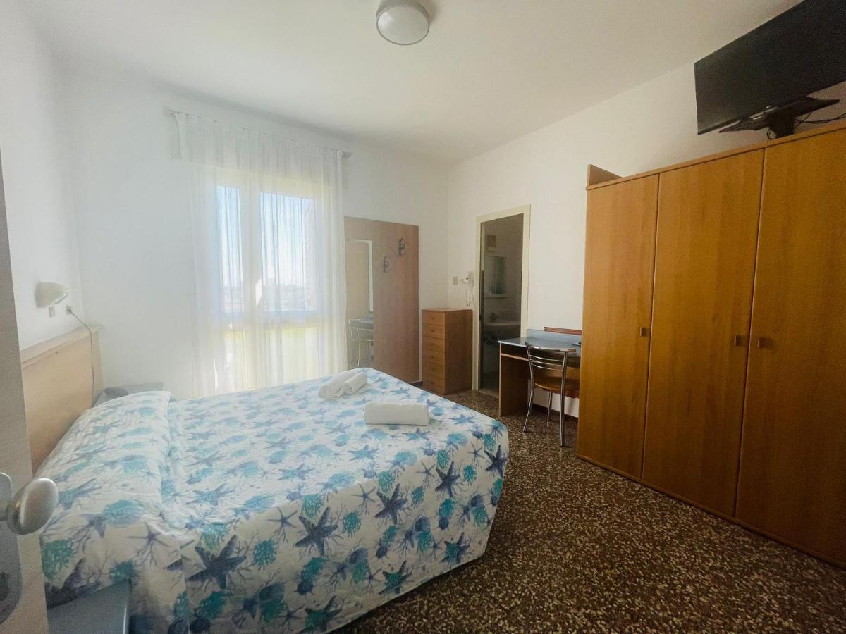 Hotel Vianello Lido di Jesolo Exterior photo