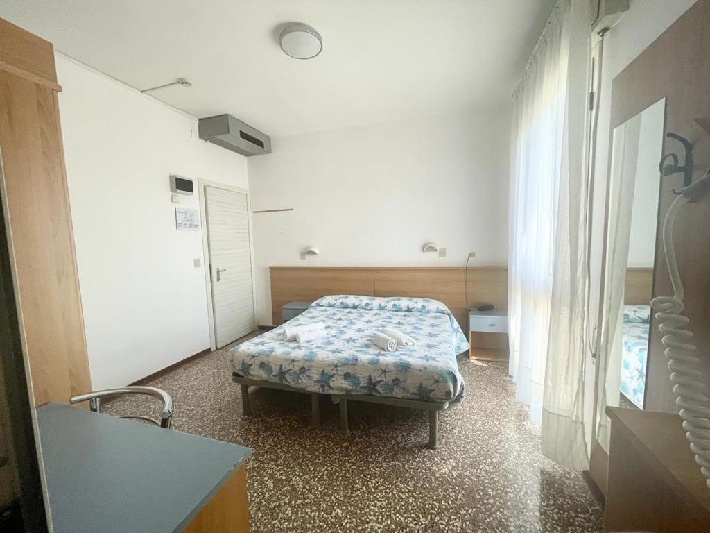 Hotel Vianello Lido di Jesolo Exterior photo