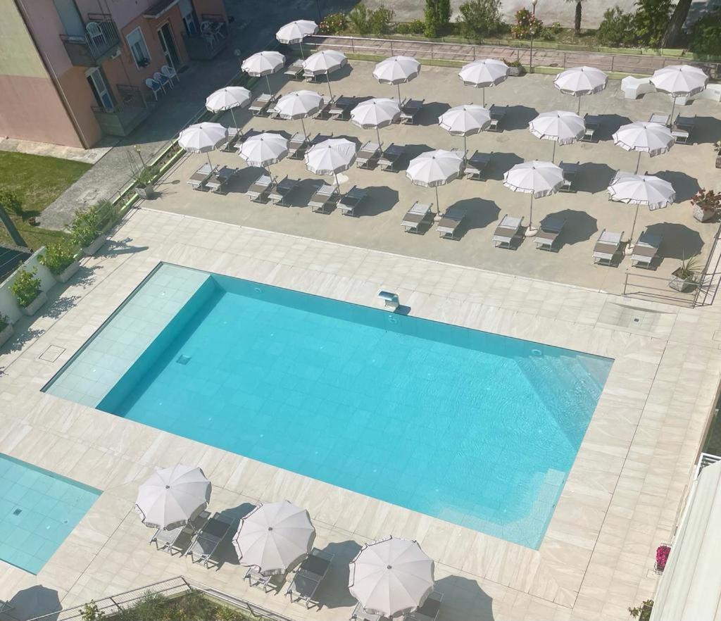 Hotel Vianello Lido di Jesolo Exterior photo