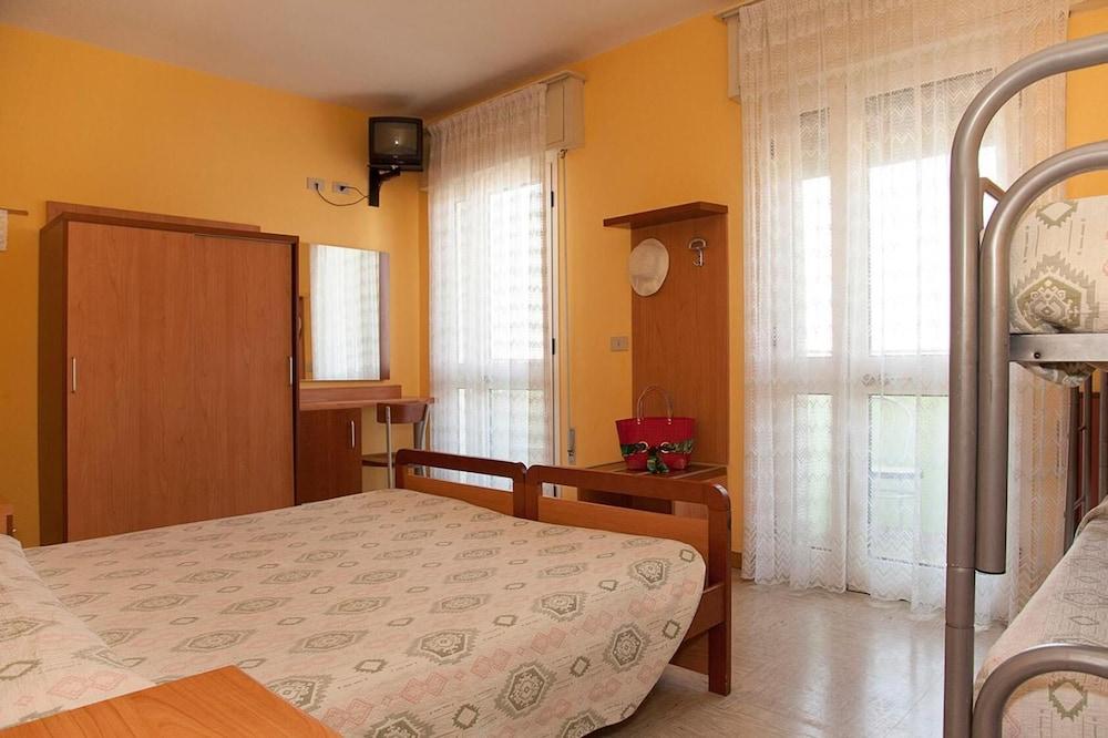 Hotel Vianello Lido di Jesolo Exterior photo