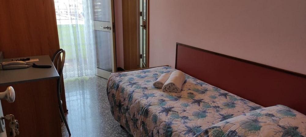 Hotel Vianello Lido di Jesolo Exterior photo