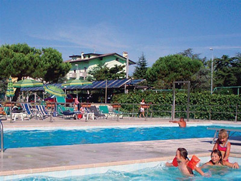 Hotel Vianello Lido di Jesolo Exterior photo