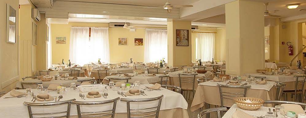 Hotel Vianello Lido di Jesolo Exterior photo
