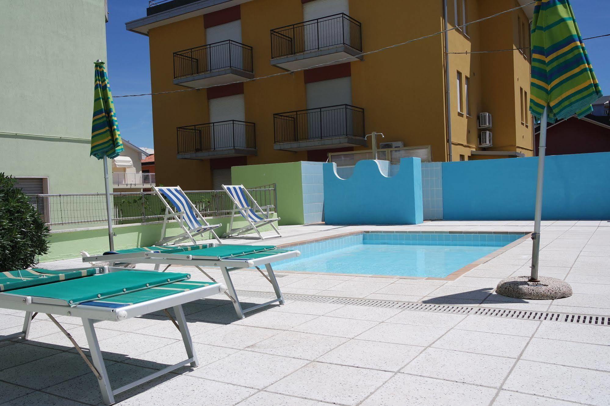 Hotel Vianello Lido di Jesolo Exterior photo