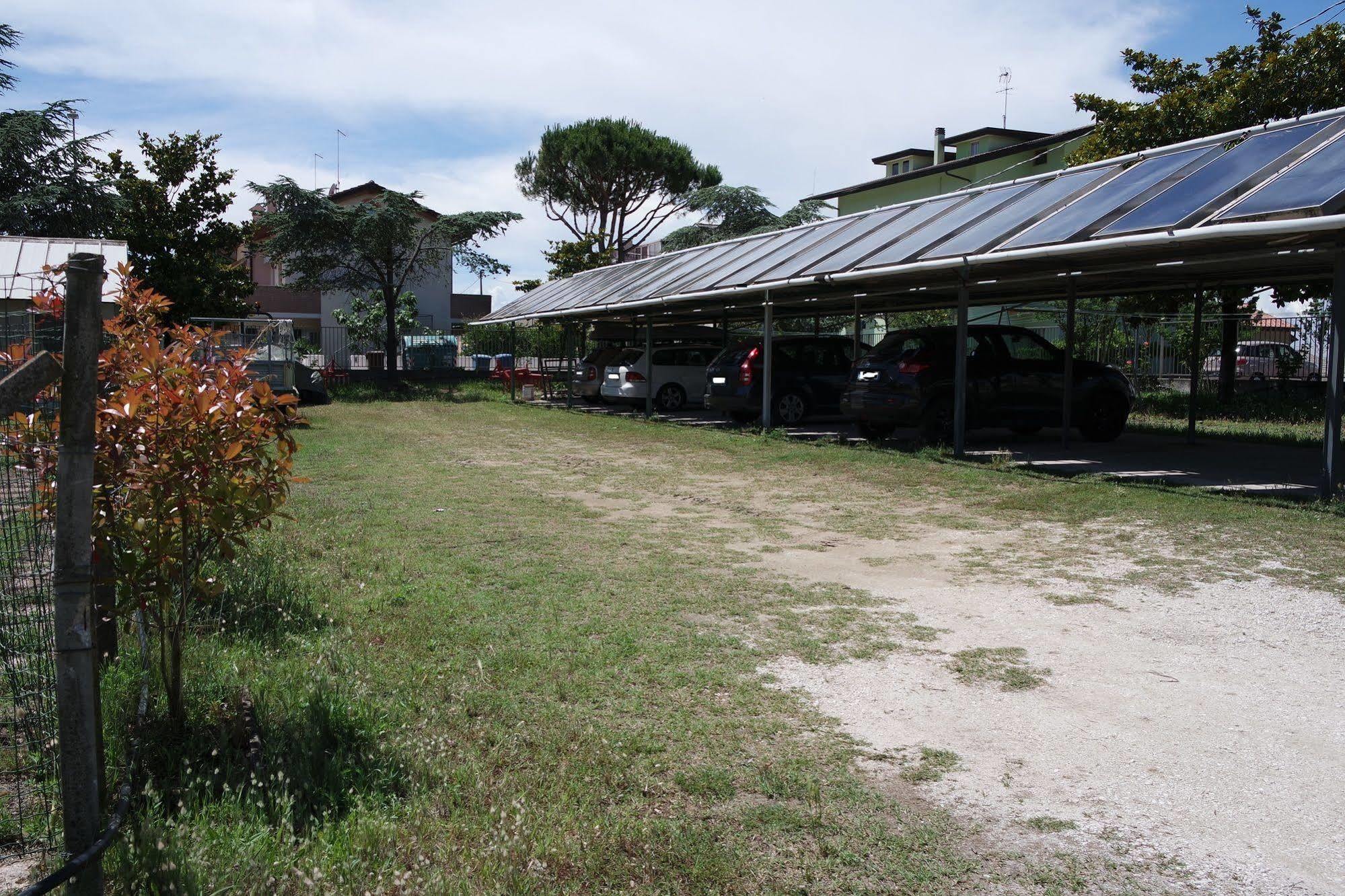 Hotel Vianello Lido di Jesolo Exterior photo